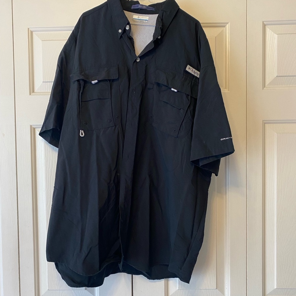 Columbia Men's Black Short-Sleeve Button-Down Fishing Shirt